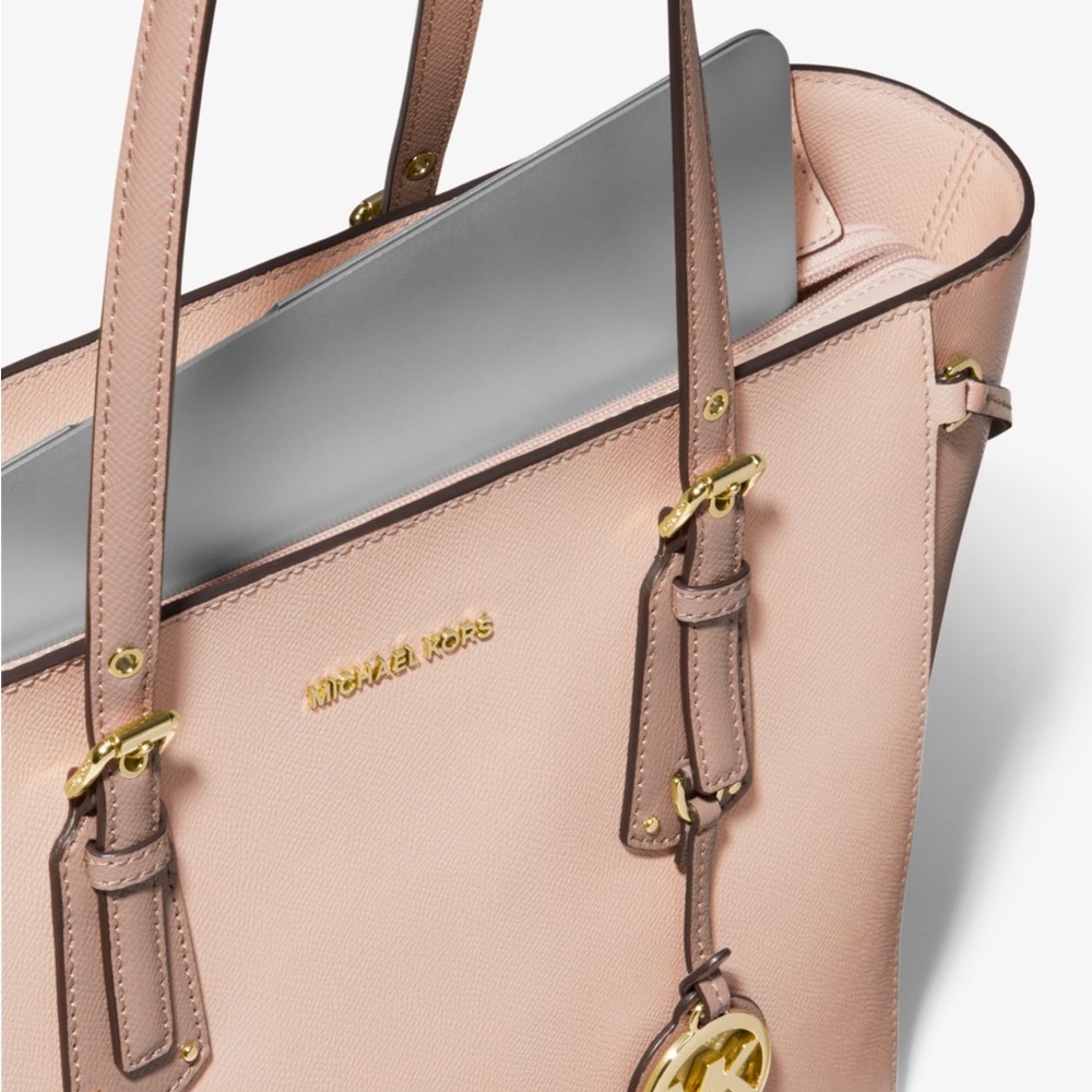 Michael Kors Voyager Two-Tone Leather Tote - Picture 4 of 8